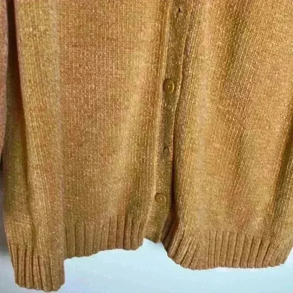 Golden touch  soft ,Granny core , Cottage core women’s sweater. - Picture 5 of 6